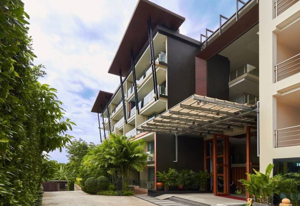 Apartment At The Tree Bright By Lofty Rawai